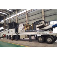 Tyre type mobile crushing station for railway