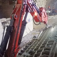 YZH Pedestal Rock Breaker Boom Systems