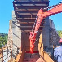 Semi-Stationary Rock Breaker Booms