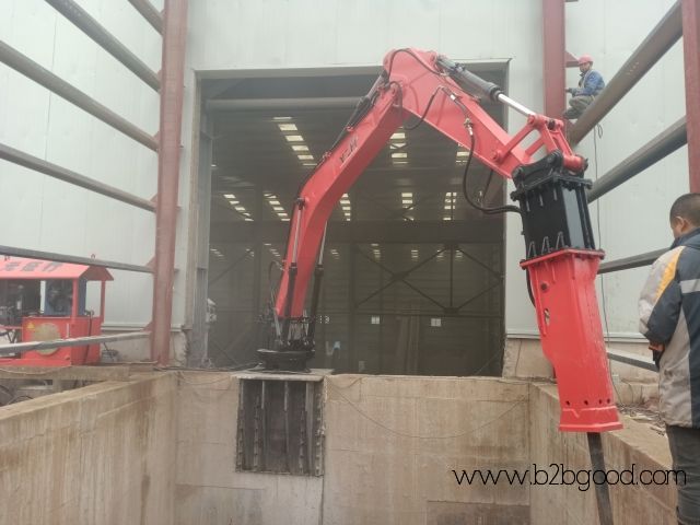 rockbreaker boom system