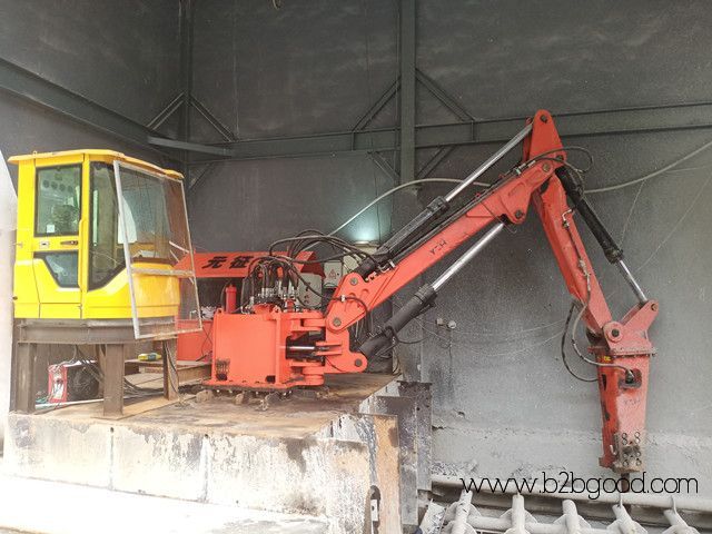 pedestal boom system