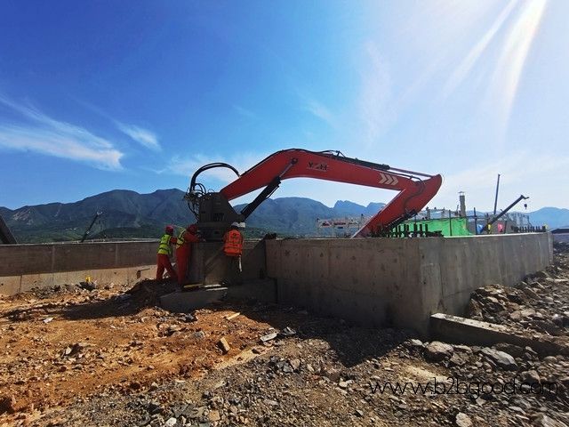 pedestal boom system