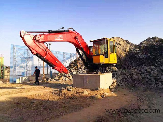 pedestal booms rockbreaker