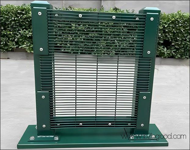 Anti climbing 358 mesh panels dark green coated