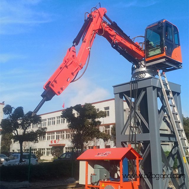 rockbreaker boom system