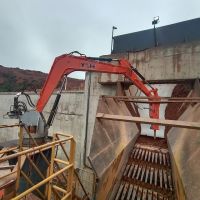 Pedestal Rockbreaker System